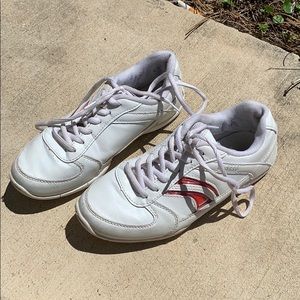 Chassé White Cheer Shoes Size 6